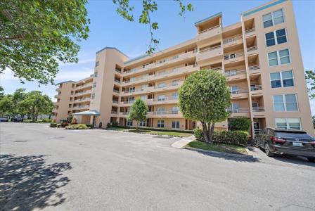 4570 PINEBROOK CIRCLE