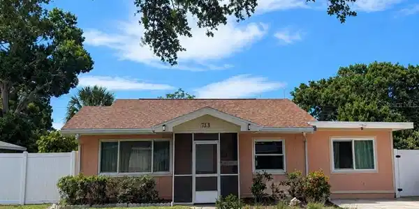 733 LAUREL AVENUE