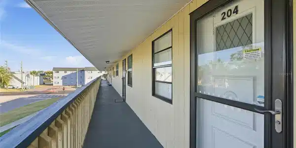 Image 4 Image 4