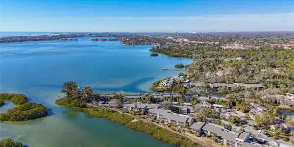 1511 PELICAN POINT DRIVE
