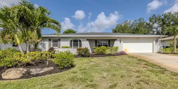 1720 SANDY COURT