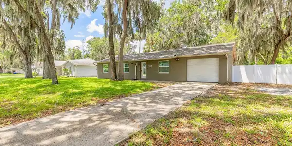 1624 QUEEN PALM DRIVE
