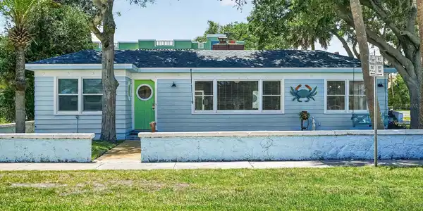 731 N OLEANDER AVENUE