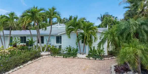 324 64TH STREET
