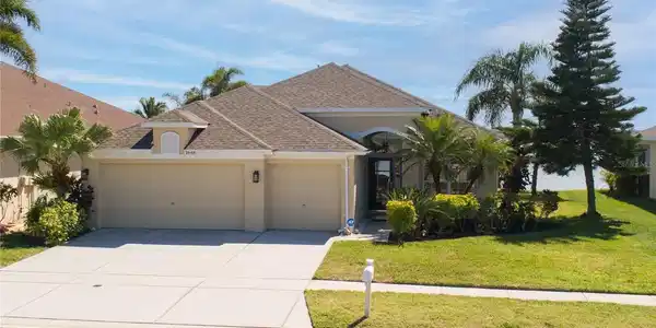 1648 MIRA LAGO CIRCLE