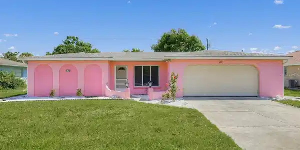 520 CENTER ROAD