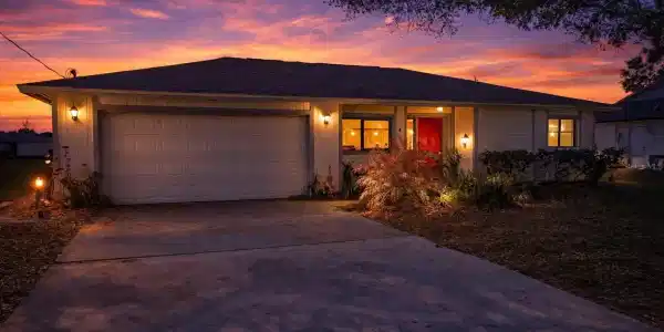 4 CORAL REEF COURT S