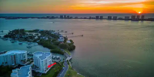 2 SEASIDE LANE