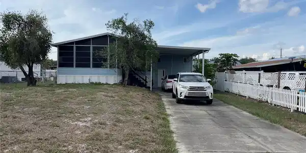 2607 UNIVERSAL DRIVE