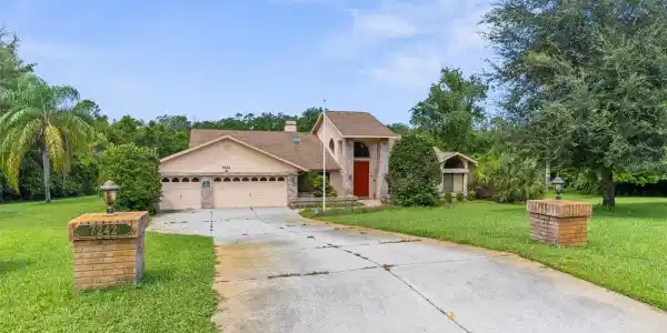7242 RIVER COUNTRY DRIVE