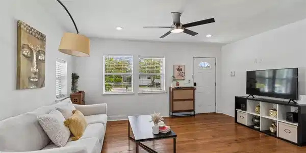 Image 4 Image 4