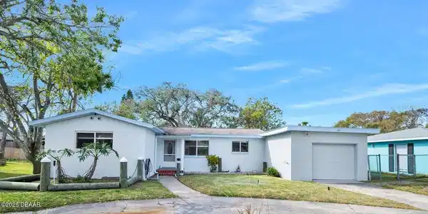 142 SETON TRAIL