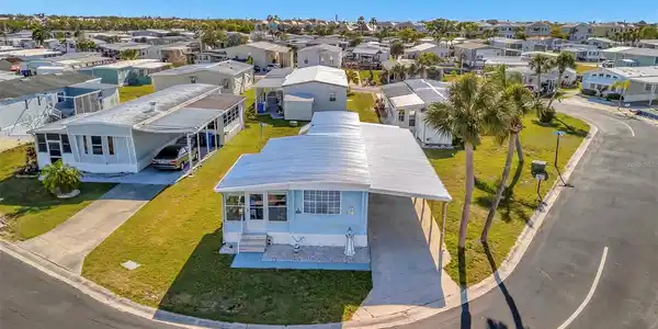 128 E SAINT JOHNS WAY