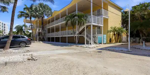 1020 SUN N SEA DRIVE