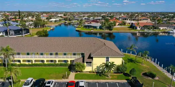 4000 BAL HARBOR BOULEVARD