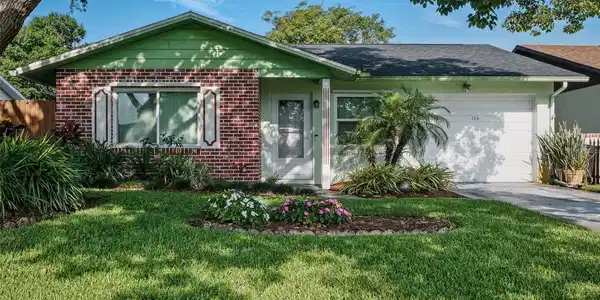 708 EGRET COURT