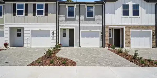 7520 DEER VALLEY CIRCLE