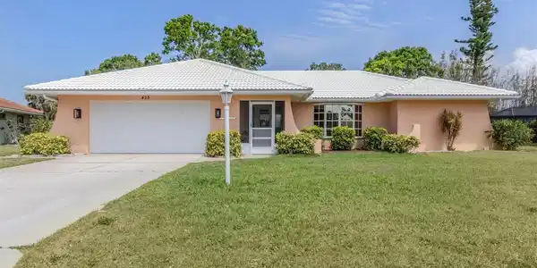 455 RUBENS DRIVE E