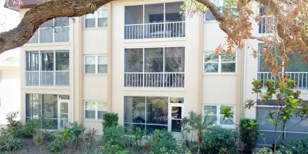 101 PARK BOULEVARD S