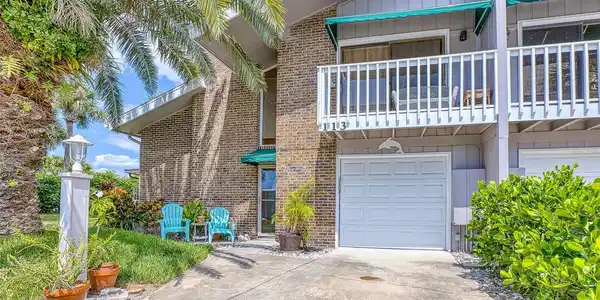 113 LAGOON COURT