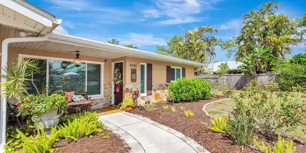4395 SARASOTA AVENUE