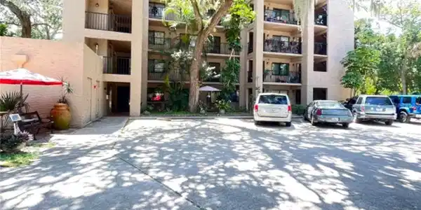 1540 RIVERSIDE DRIVE