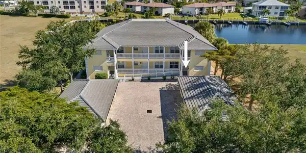 3228 WOOD THRUSH DRIVE