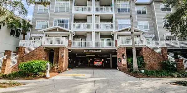 800 S DAKOTA AVENUE