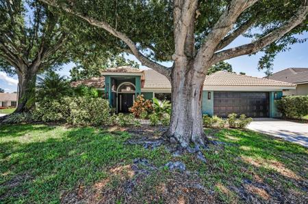2459 PARKSTREAM AVENUE