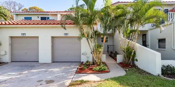 2700 BAYSHORE BOULEVARD