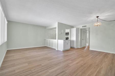 2525 BAY