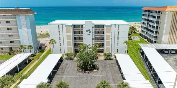 1100 TARPON CENTER DRIVE