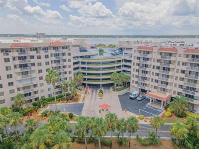 3 OCEANS BOULEVARD W
