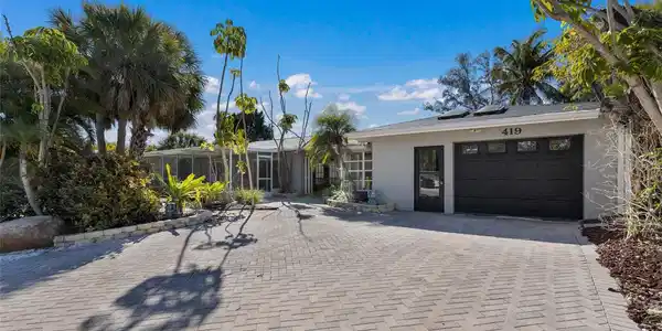 419 CLARK DRIVE