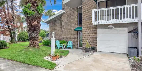113 LAGOON COURT