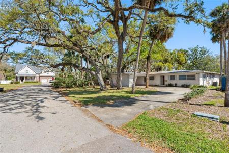 404 S BARBARA LANE