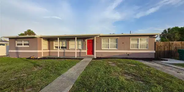 3157 CRESTWOOD DRIVE