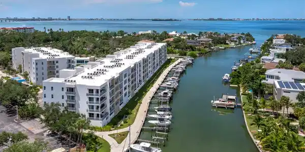 1709 N TAMIAMI TRAIL