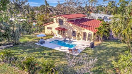 612 MONTEZUMA DRIVE