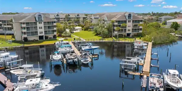 5537 SEA FOREST DRIVE