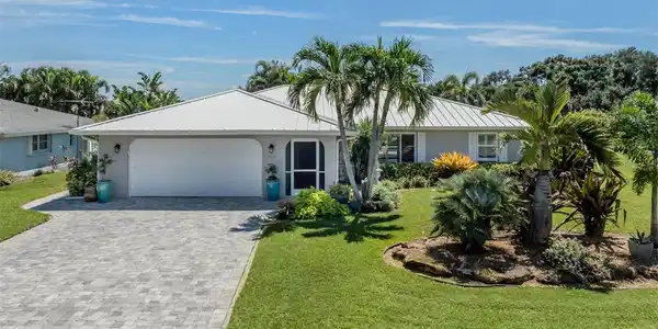 1224 PINE NEEDLE ROAD
