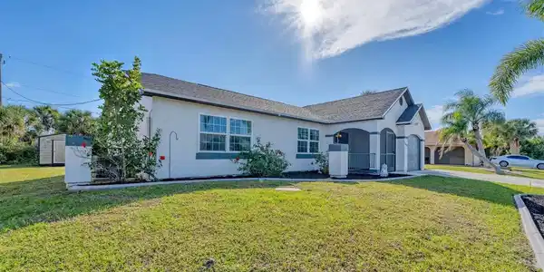 18091 EAU GALLIE CIRCLE