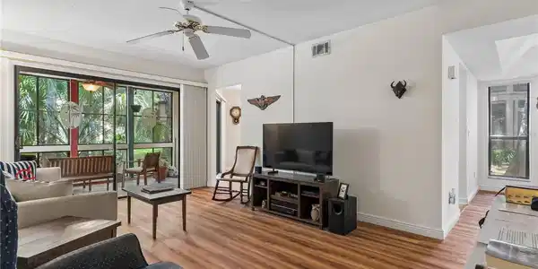 Image 4 Image 4