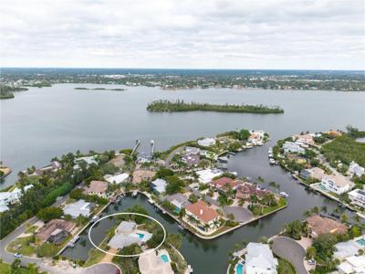 940 SIESTA KEY PLACE