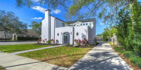 2909 W FOUNTAIN BOULEVARD