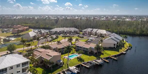 3251 WHITE IBIS COURT