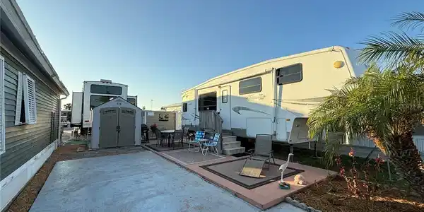 1475 FLAMINGO DRIVE