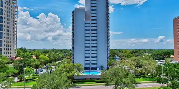 4141 BAYSHORE BOULEVARD