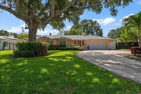 1727 INDIAN ROCKS ROAD