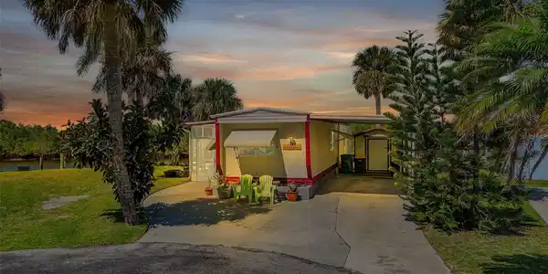 6604 COVE ISLAND COURT
